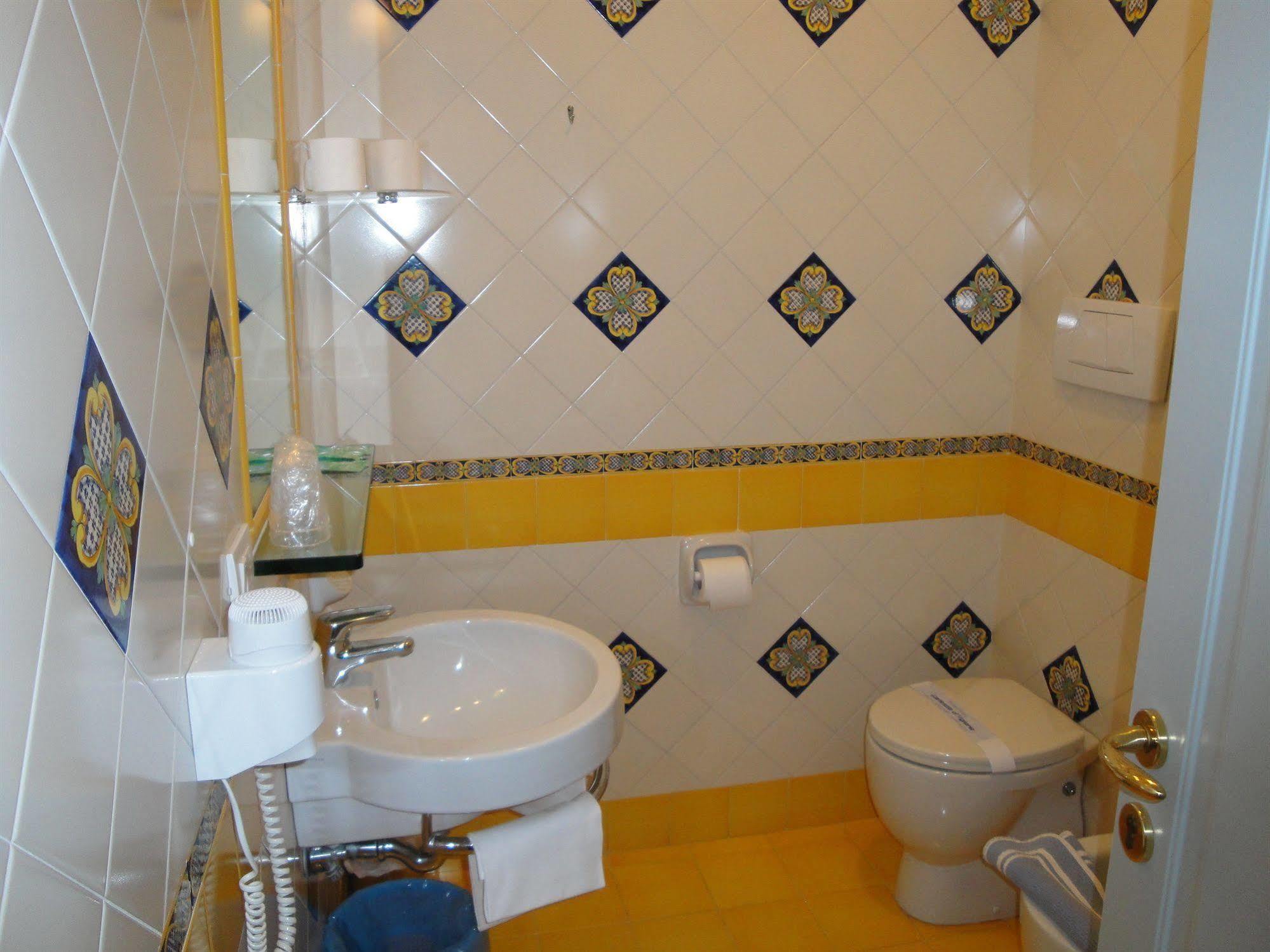 Meuble Casa Mannini Rooms Maiori Exterior foto